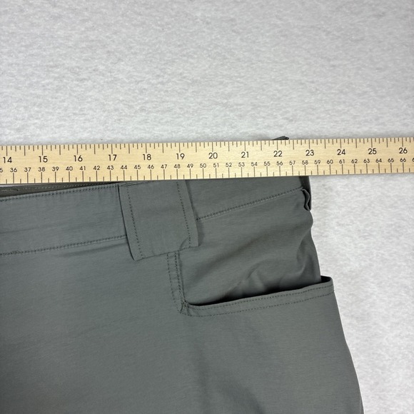 Duluth Trading Co Flex Dry On The Fly Men's Cargo Shorts 46 Gray Relaxed Fit - Picture 9 of 16